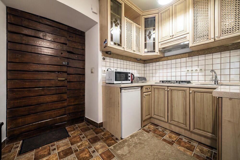 Austrian Apartment Lviv Bagian luar foto