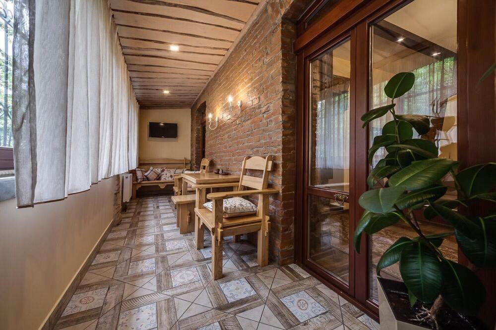 Austrian Apartment Lviv Bagian luar foto